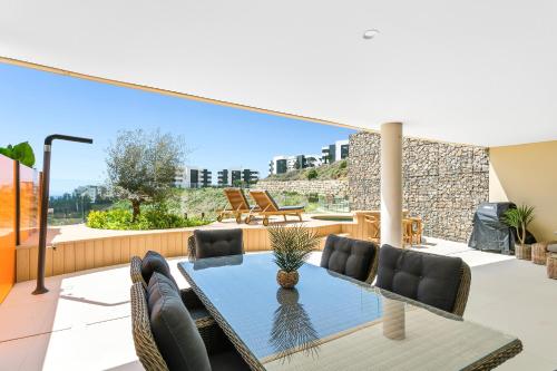 Darko Suite ~ Great Views ~ Private Terrace Pool