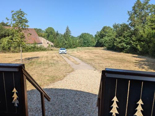Gîte Lion-en-Sullias, 2 pièces, 4 personnes - FR-1-590-384 (Roulotte cosy avec tout confort au cœur du Val de Loire, ideale pour decouvrir les chateaux et la So) in Saint-Aignan-le-Jaillard