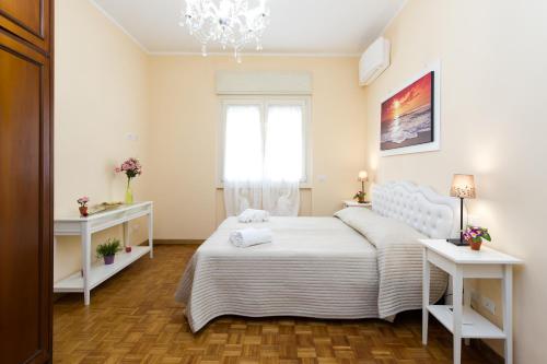 Gregory House - image 8