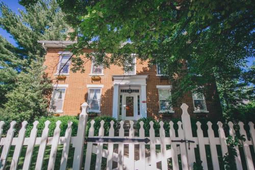 Old Caledonian Bed & Breakfast Caledonia (MI)
