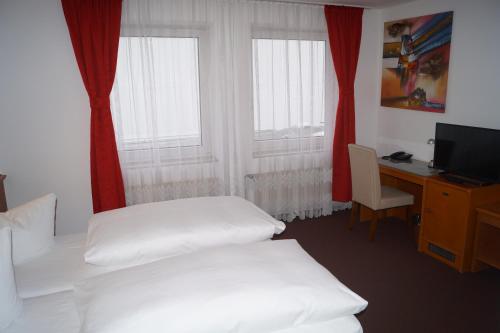 Hotel Rahlstedter Hof - image 13