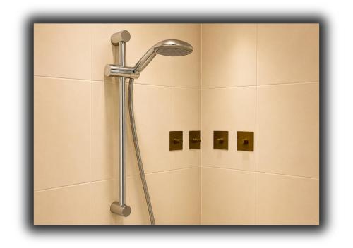 Manhattan Apartment City Centre sleeps 4, Liverpool (photo 3)