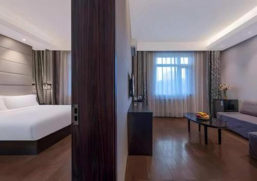 Orange Hotel Beijing Wukesong Haidian Wuluju Subway Station – Beijing, NY