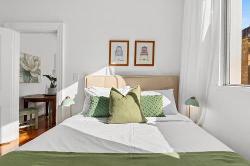 The Sage - Cosy Escape in a Timeless Victorian Manor - image 9