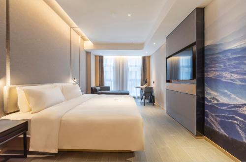 Atour Hotel Zhengzhou New Airport in Xinzheng