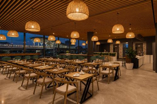 S by Z Hotels, HSR photo 3