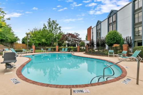 مسبح, Comfort Inn & Suites in Gainesville