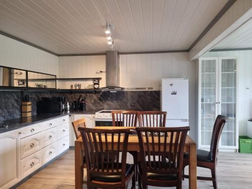 Seadmed, 6 person holiday home in Øyslebø in Marnardal