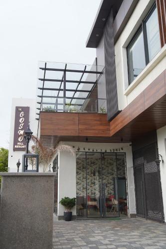 The Cosmo Hill Resort in Bilaspur (Himachal Pradesh)
