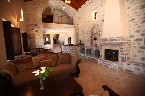  Vasilios Apartments Hotel in Limeni