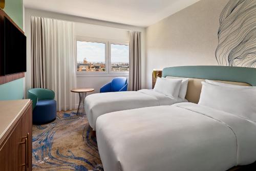 2 twin beds