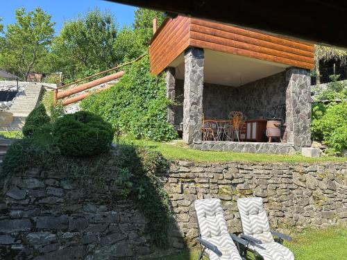 Ubytovanie Privat Antoni - apartman v RD in Medvedzie