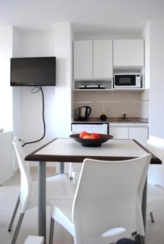 Superior Triple Room image 7