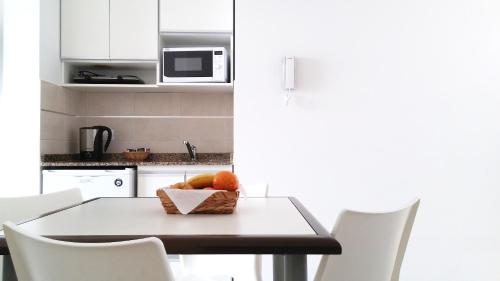 Studio Apartment image 9