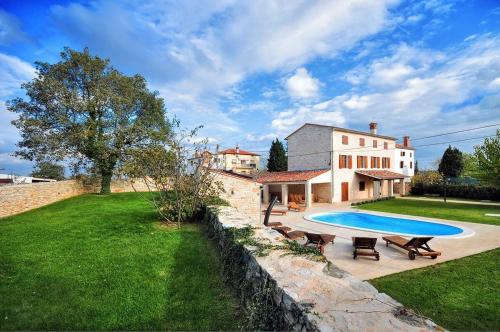 Facilities, Holiday Home in Golas with Private Pool in Golas
