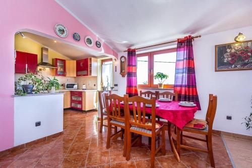 Six-Bedroom Villa 