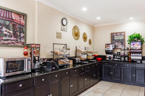 طعام و مشروبات, Ramada by Wyndham San Diego Poway Miramar in Poway