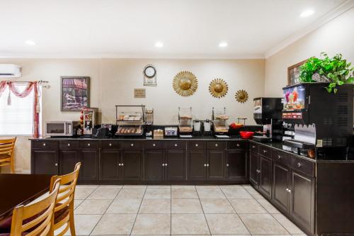 طعام و مشروبات, Ramada by Wyndham San Diego Poway Miramar in Poway