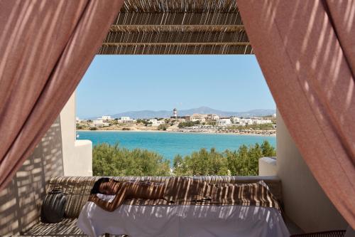 hieronta, Salt Suites Paros in Naoussa