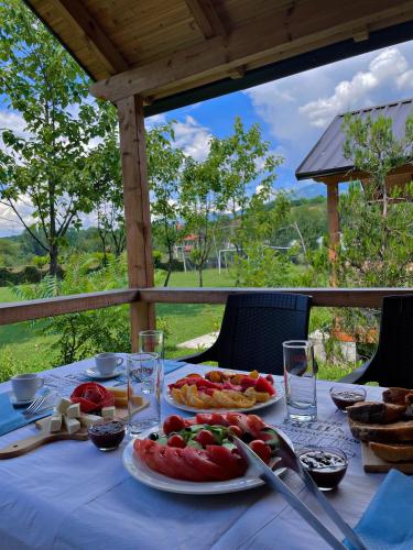 Hotel Restorant Natyra Diber Camping in Пешкопия
