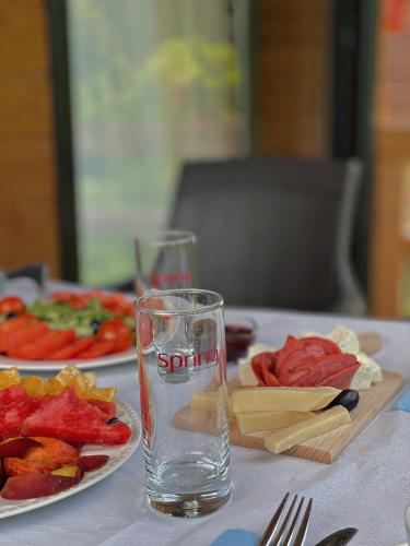 Hotel Restorant Natyra Diber Camping in Пешкопия