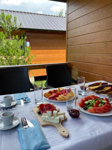 Hotel Restorant Natyra Diber Camping in Пешкопия