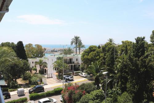 Renovated Oceanfront Apartment