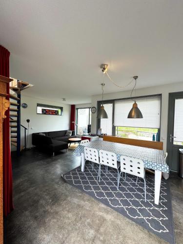 Holiday home in Zoutelande - 600m from the beach in Zoutelande