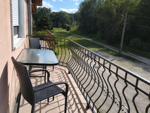 Rõdu/terrass, Katica Apartman in Kehidakustány