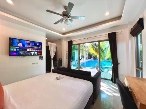The Snug & The Sierra Airportel in Phuket Airport