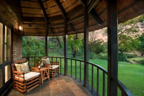 Anantara Stanley & Livingstone Victoria Falls Hotel - バルコニー/テラス