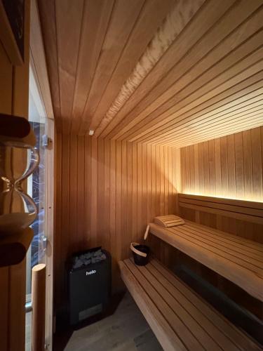 Sauna, Hotel Le Kennedy, Clermont-Ferrand, The Originals Relais in Clermont-Ferrand