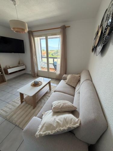 Apartment - Beach - AC - Private parking