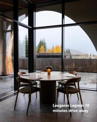 Restaurant, Blue Hotel Fagrilundur - On The Golden Circle in Reykholt