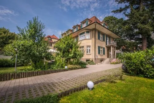 Max Aviation Villa & Apartments in Bern, Schweiz