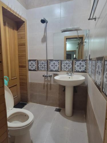 INTOWN Hotel - image 2