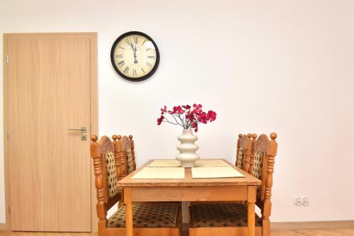 TOTU HOME Hallera 229 Szczęśliwa Trzynastka - image 3