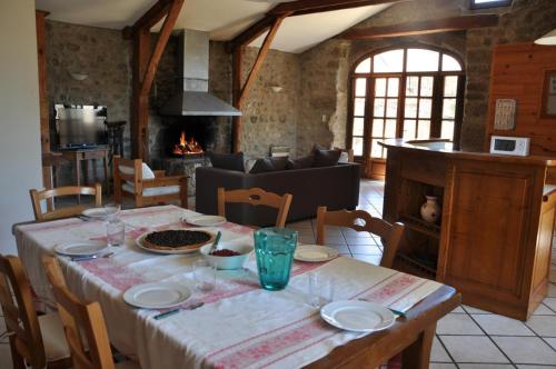La grange de chams in Grandrieu