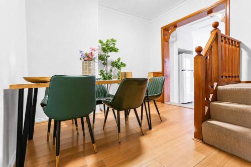 2 Bedroom House Darling Harbour Good for 6 Guests - image 5