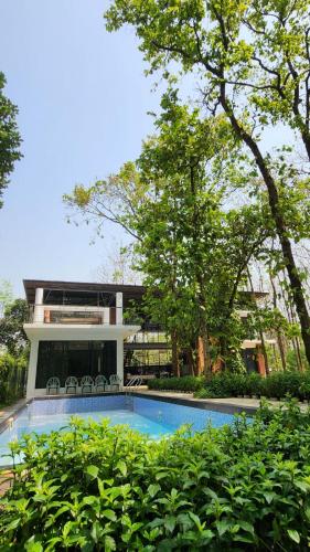 bazen, Segun Bagan Vacation Home in Baroipara