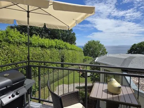 Villa Seestern - FeWo 1 Ostseeblick pur! in Sassnitz, Deutschland