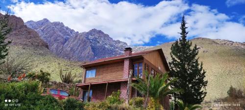 . Hermosa casa para 8 Personas con tinaja - Cochiguaz-Valle De Elqui