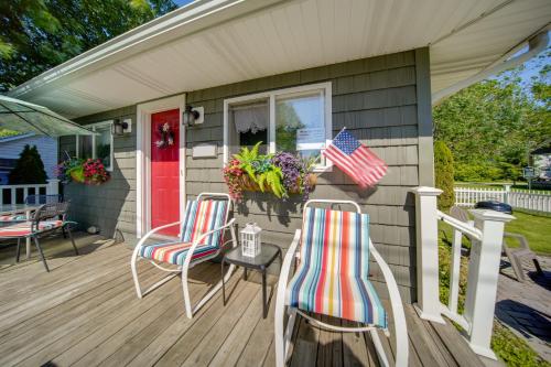 GOTL Strip Cottage, Walk to the Beach