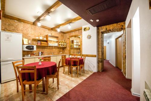 Octaviana Hotel - image 10