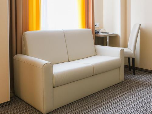 Raziotel Kyiv Yamska - image 14