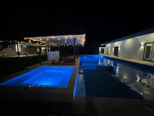 Casa Maya Fuego, Alberca y Cenote, Las Estacas, Morelos in La Joya (Baja California)