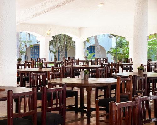 Costa Caribe Hotel Beach & Resort in Altagracia