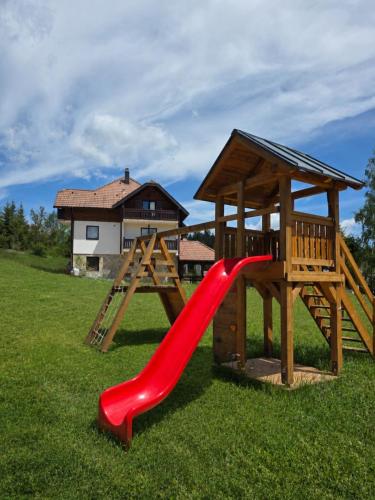 . Apartmani Suncani breg Tara