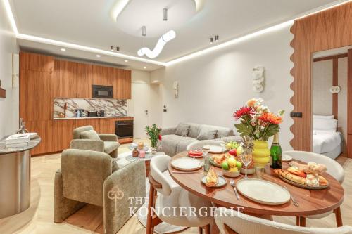 3BDR A-C - The Rare Gem of Saint-Germain