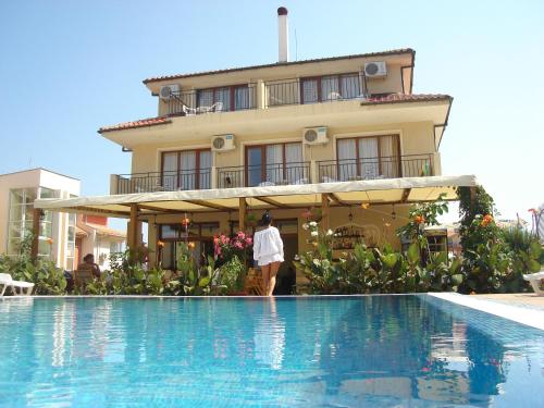 The Muses Hotel - image 3